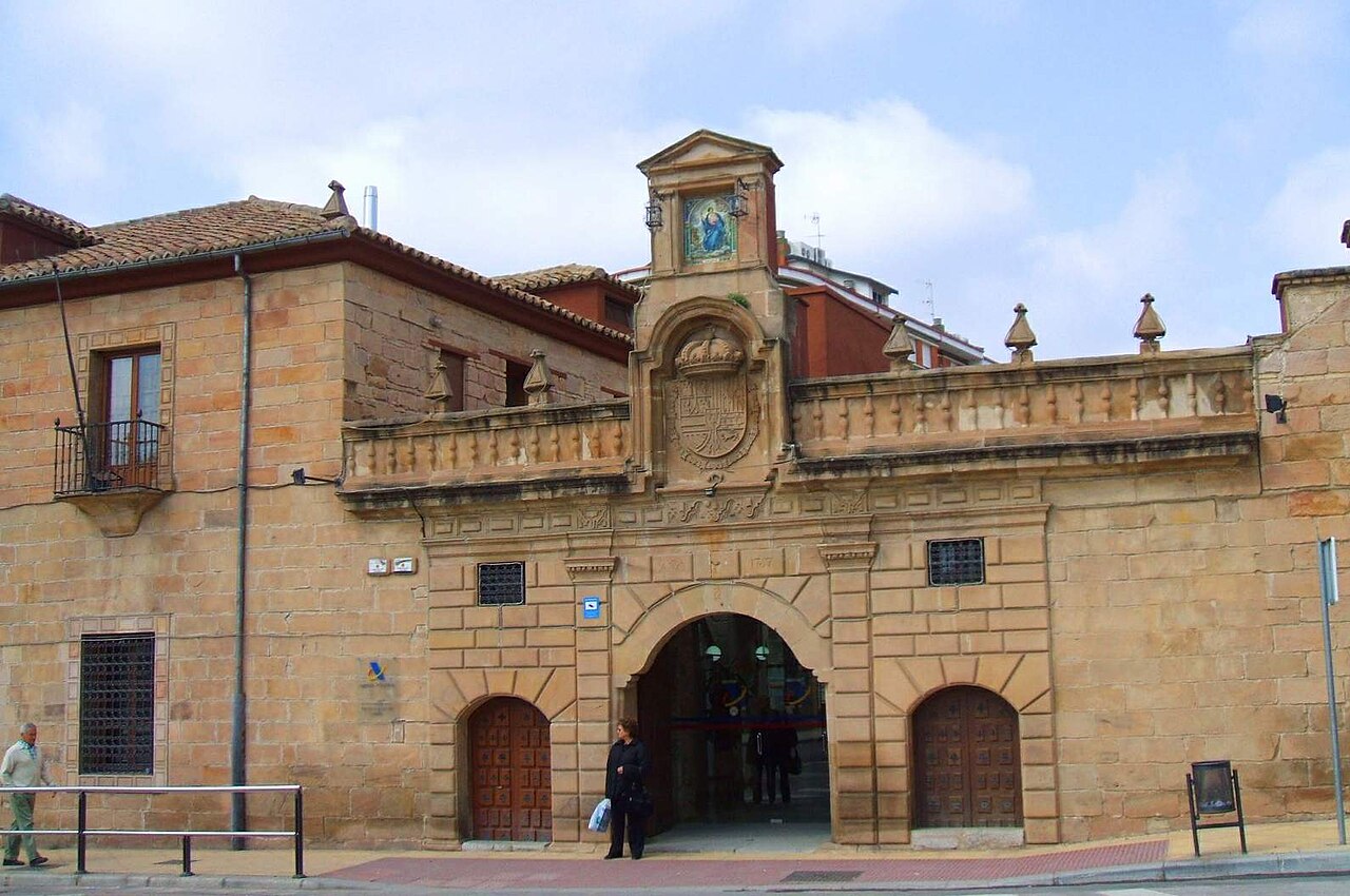 Fachada del edificio de la Casa de la Munición y la Moneda en Linares (Jaén), sede de la Agencia Tributaria