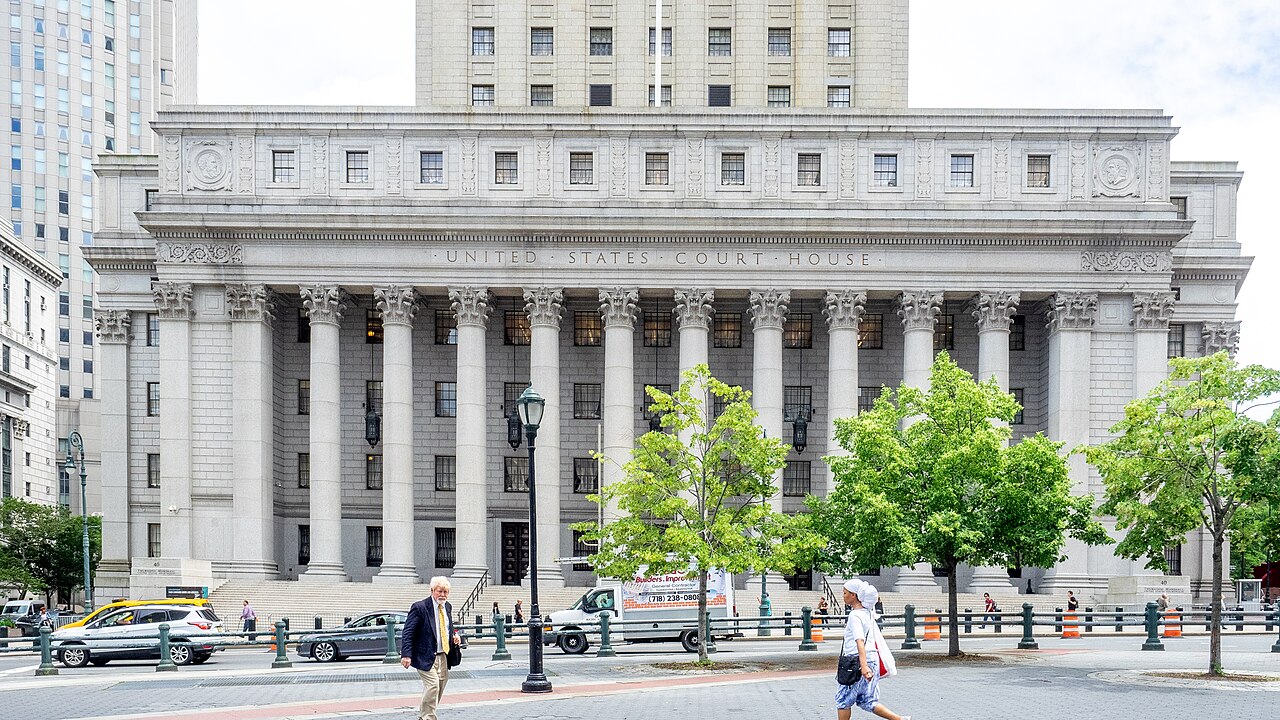 Fachada de un tribunal federal en el Civic Center de Manhattan, Nueva York (imagen de archivo)
