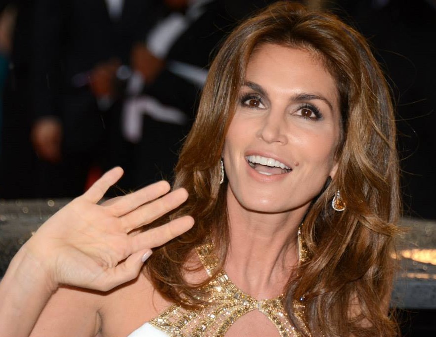 Cindy Crawford, madre de Presley Gerber, en un acto público en 2013